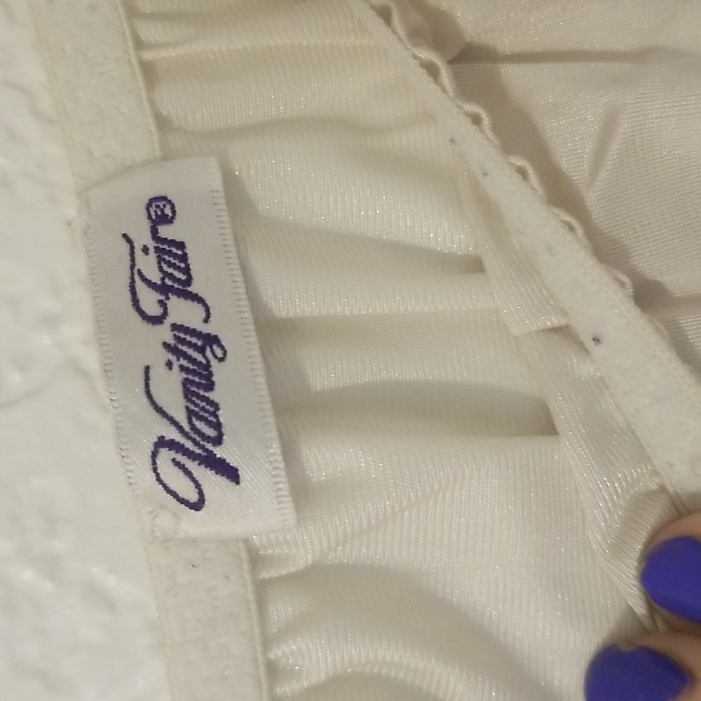 White Slip - Picture 4 of 6